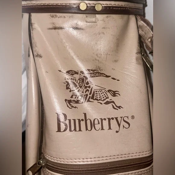 Vintage Burberrys Leather Golf Bag. - Picture 9 of 11